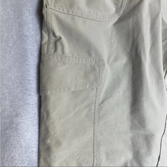 Lululemon Light Utilitech Cargo Pocket High Rise Pants Sz 26 Women LW5ENBS EUC - Picture 6 of 14